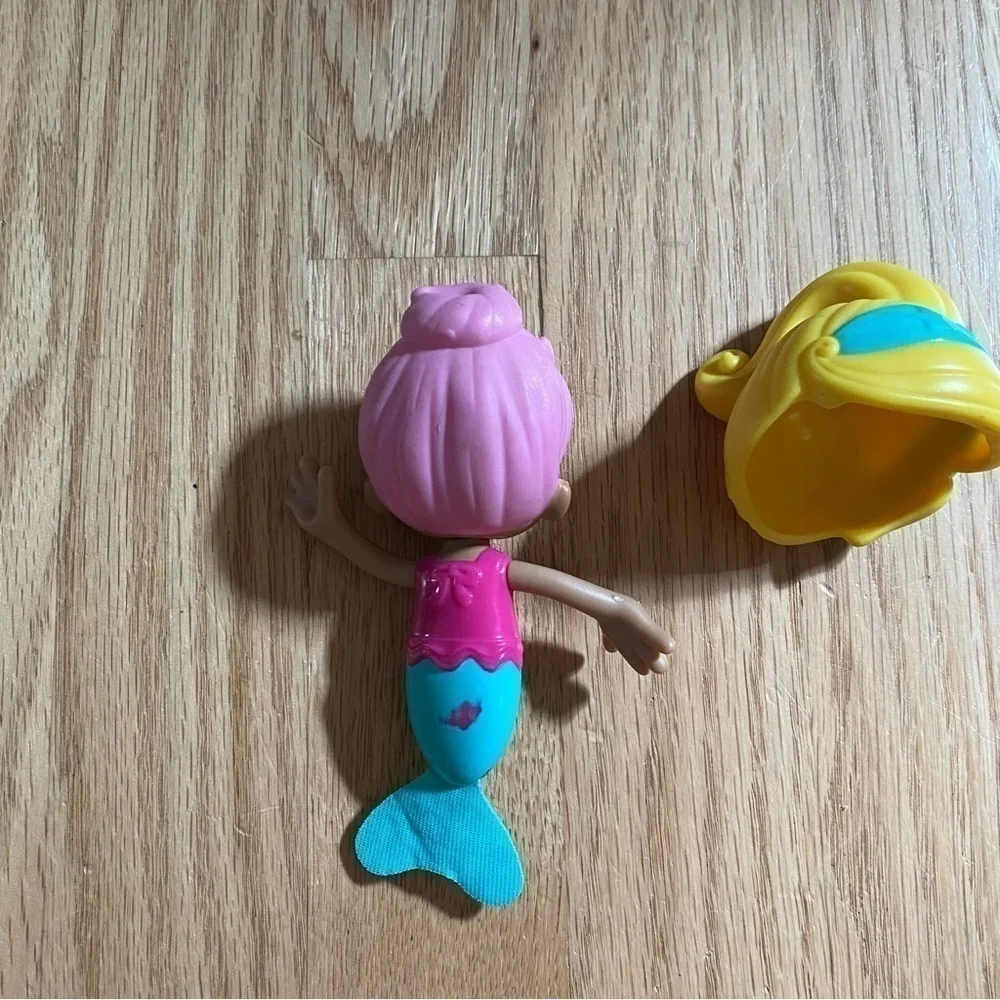 Nickelodeon Bubble Guppies Molly Snap and Dress Mermaid Toy Figure